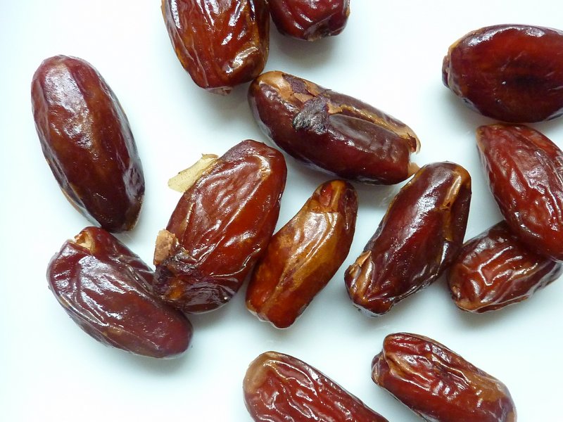 Date - Date palm - World Crops Database - Tropical fruits